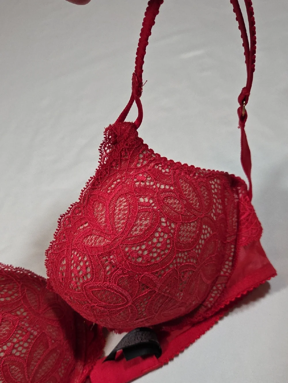 Victoria's Secret Red Lace Bombshell Plunge/Soutien-Gorge Plongeant bra Size 36B